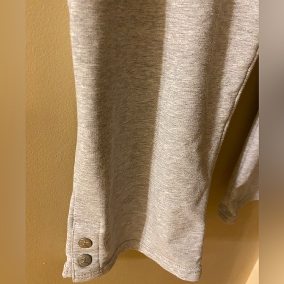 Danskin grey capri sweatpants - Picture 2 of 11